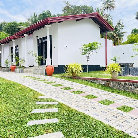Thara Inn Villa Диквелла Экстерьер фото